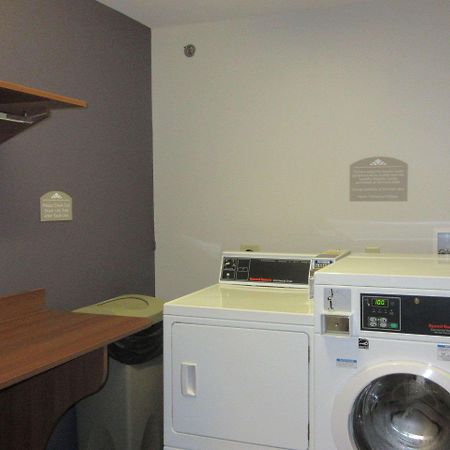 Quality Inn & Suites Caldwell I-77 Екстер'єр фото