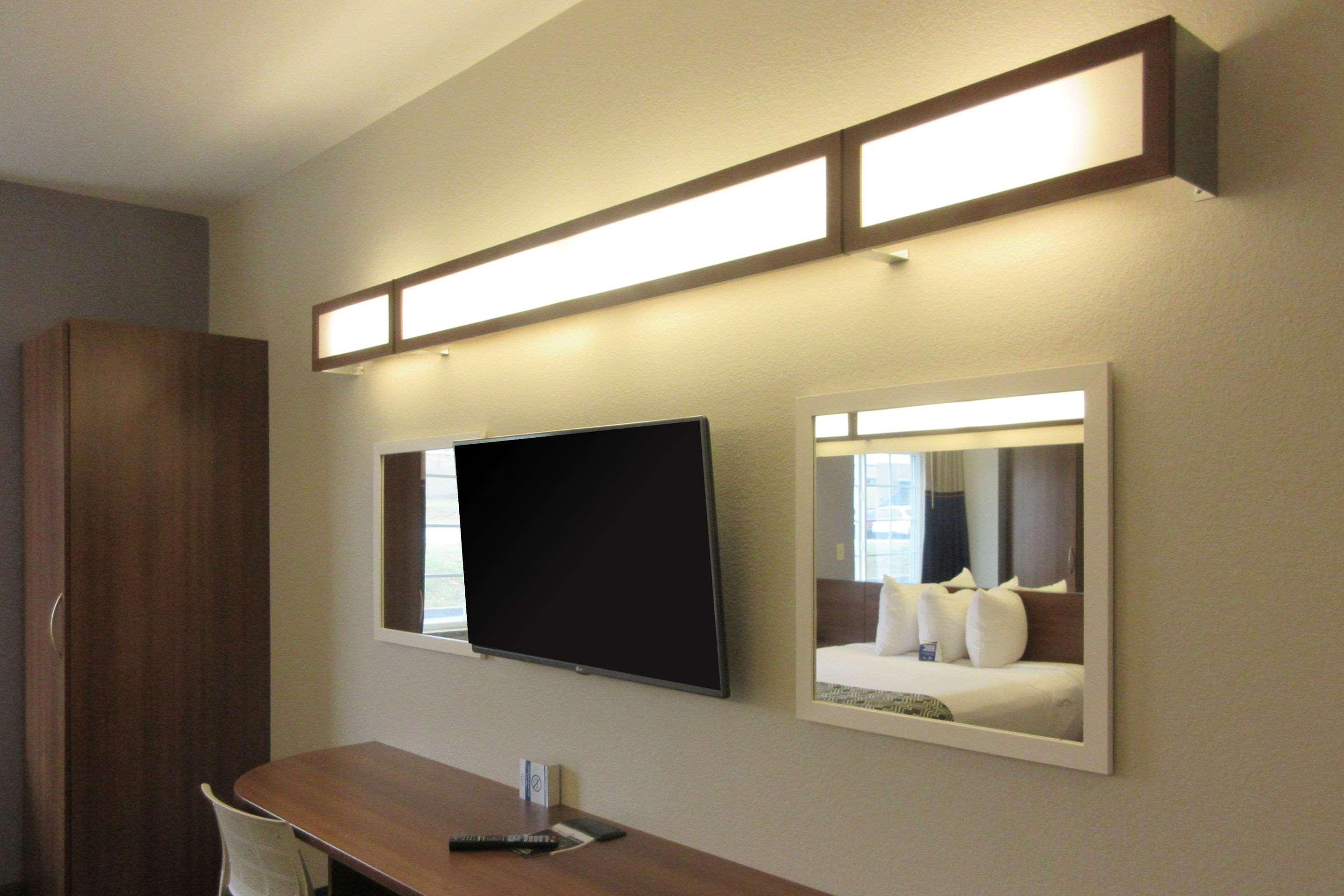Quality Inn & Suites Caldwell I-77 Екстер'єр фото