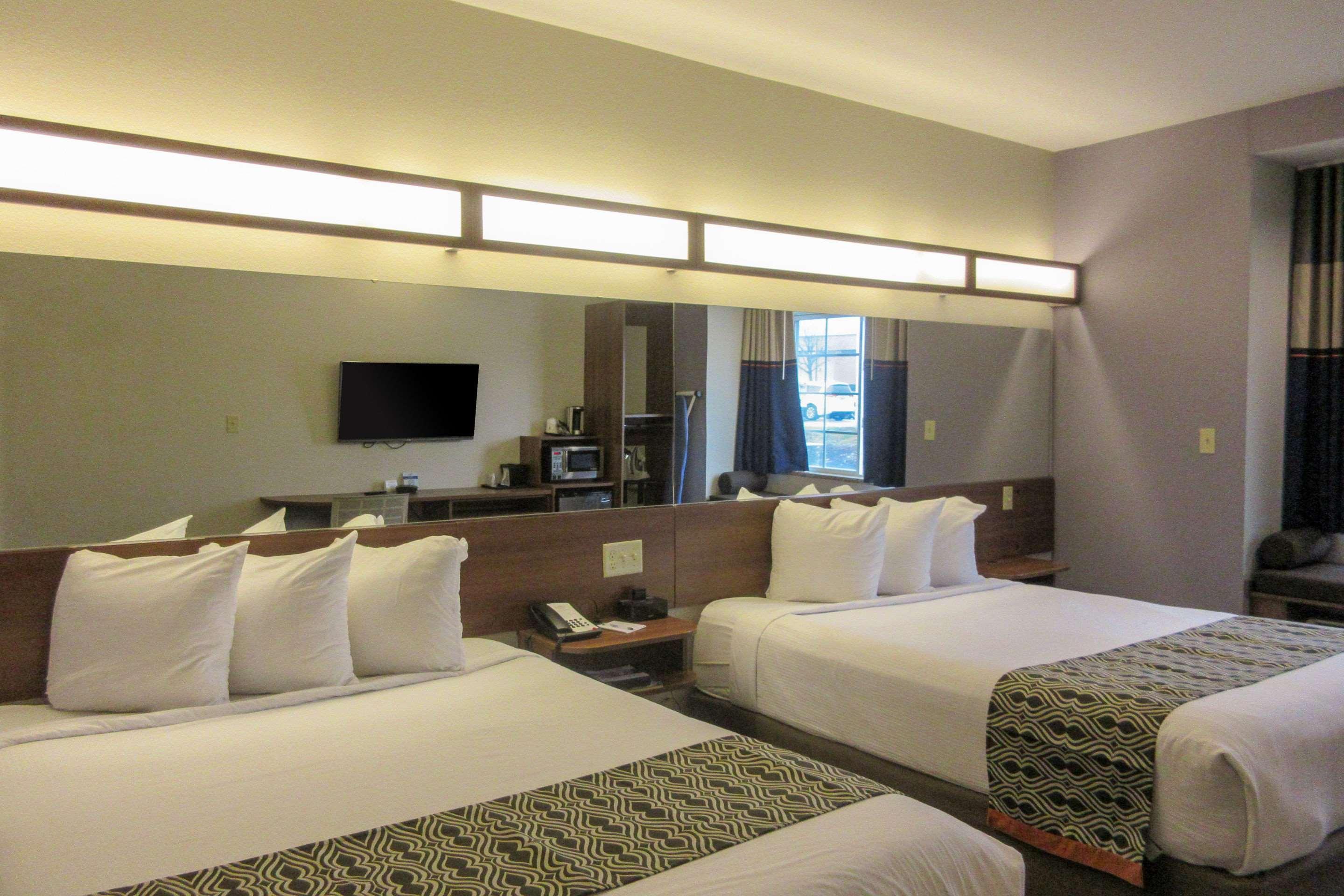 Quality Inn & Suites Caldwell I-77 Екстер'єр фото