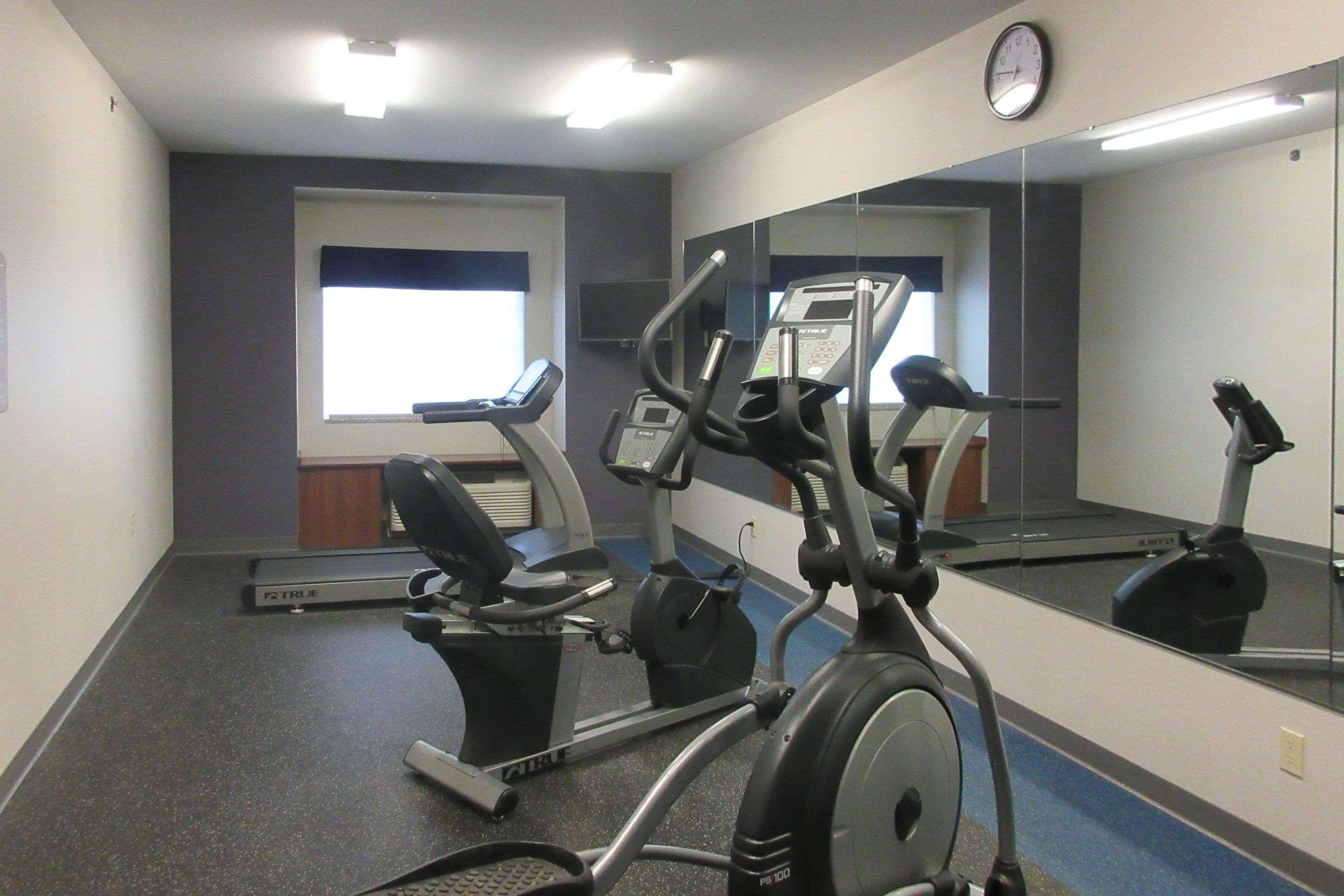 Quality Inn & Suites Caldwell I-77 Екстер'єр фото