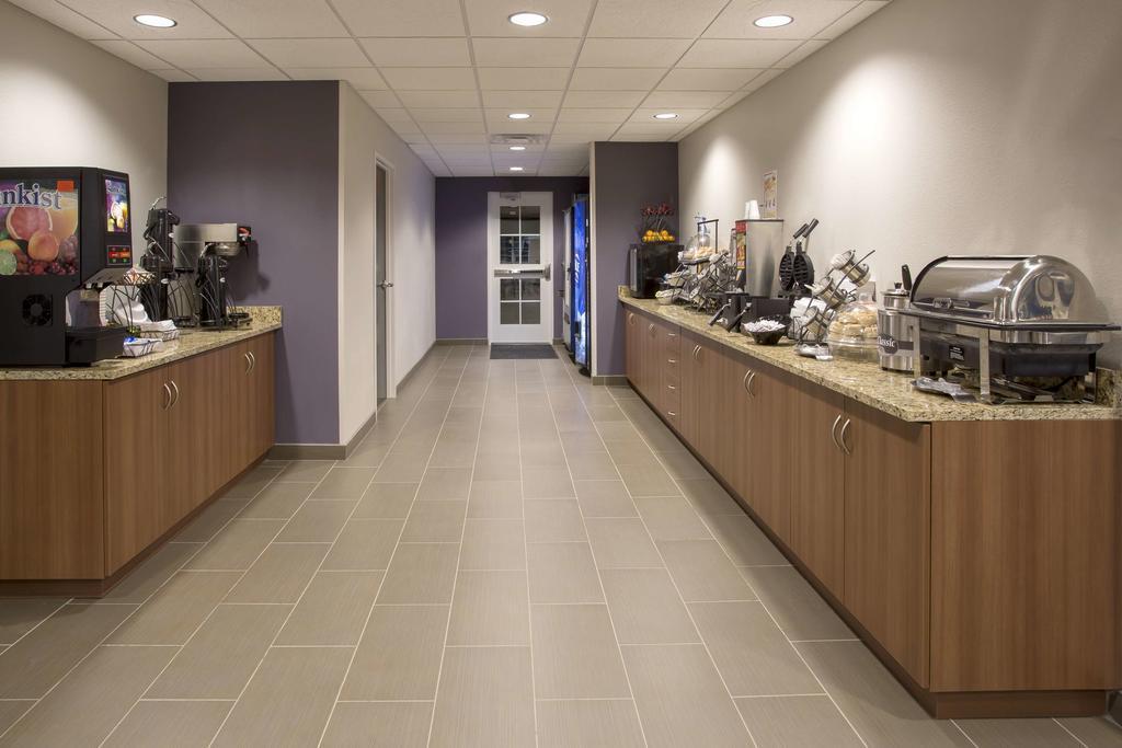 Quality Inn & Suites Caldwell I-77 Екстер'єр фото